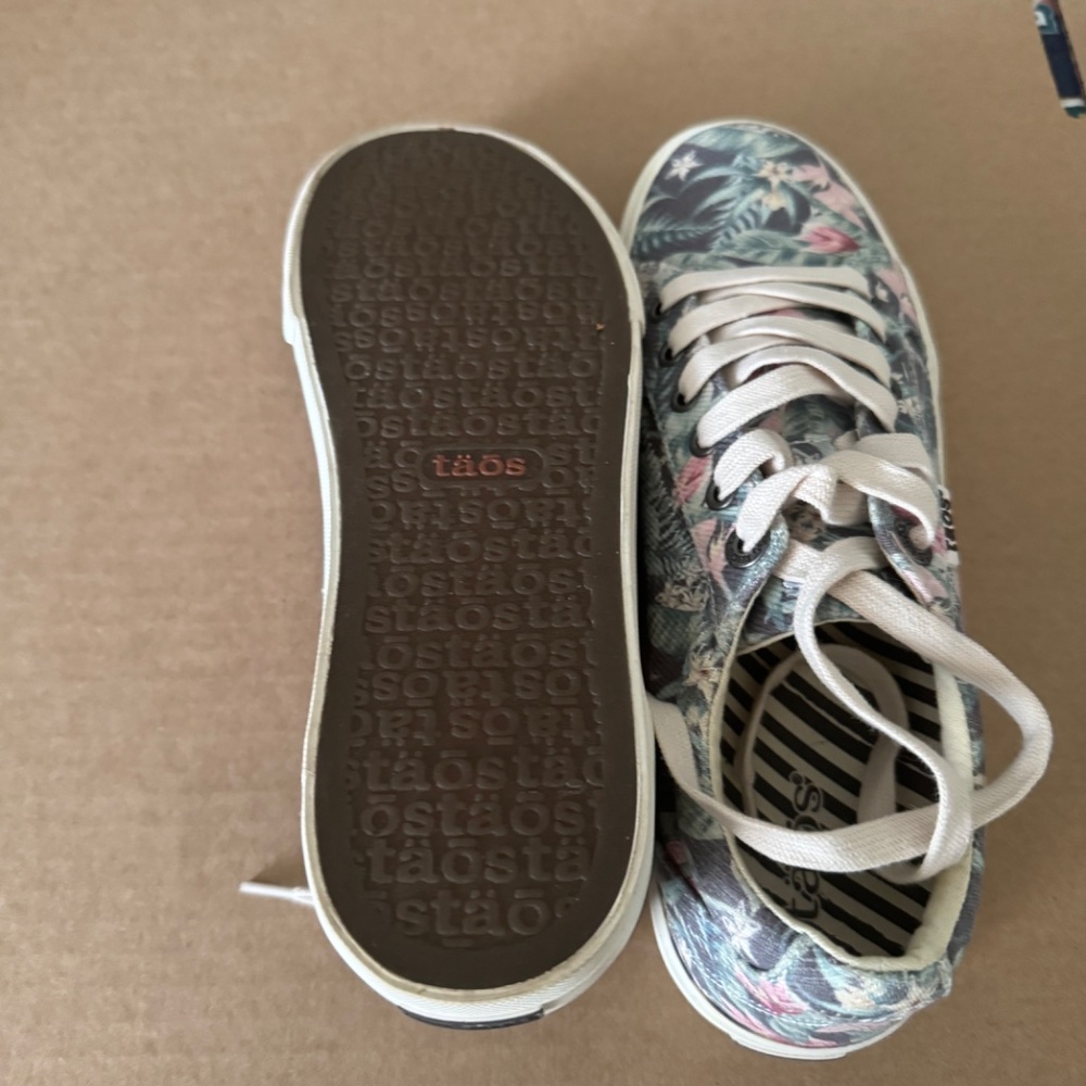 Taos Plim Soul Black Tropical, Size 9 - Picture 2 of 5